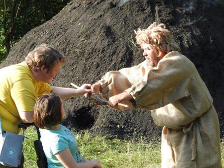 Na oglarskih dnevih v Gozdu Martuljku predstavili turistične zanimivosti Občine Razkrižje 92
